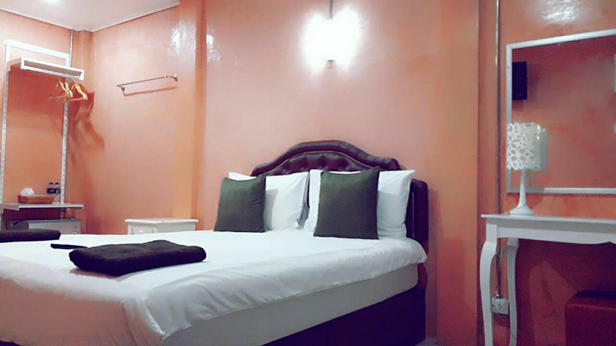 Khunnai House Chiang Mai Hotel Bagian luar foto