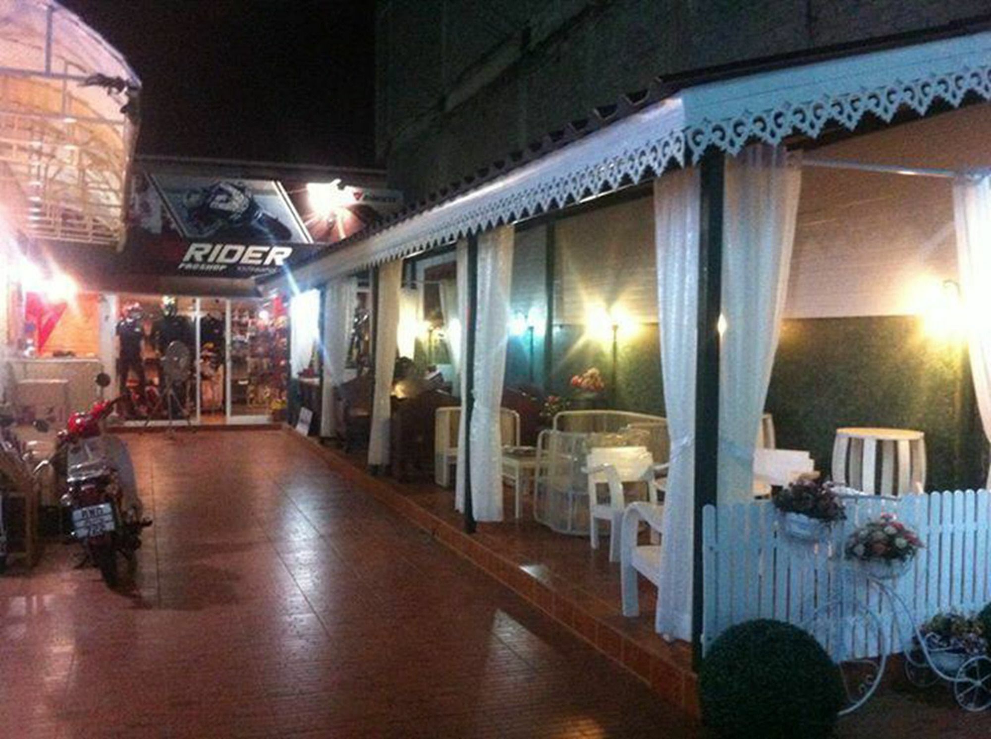 Khunnai House Chiang Mai Hotel Bagian luar foto