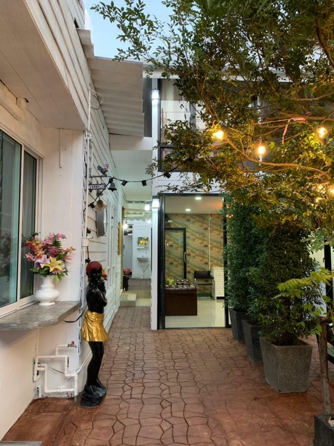 Khunnai House Chiang Mai Hotel Bagian luar foto