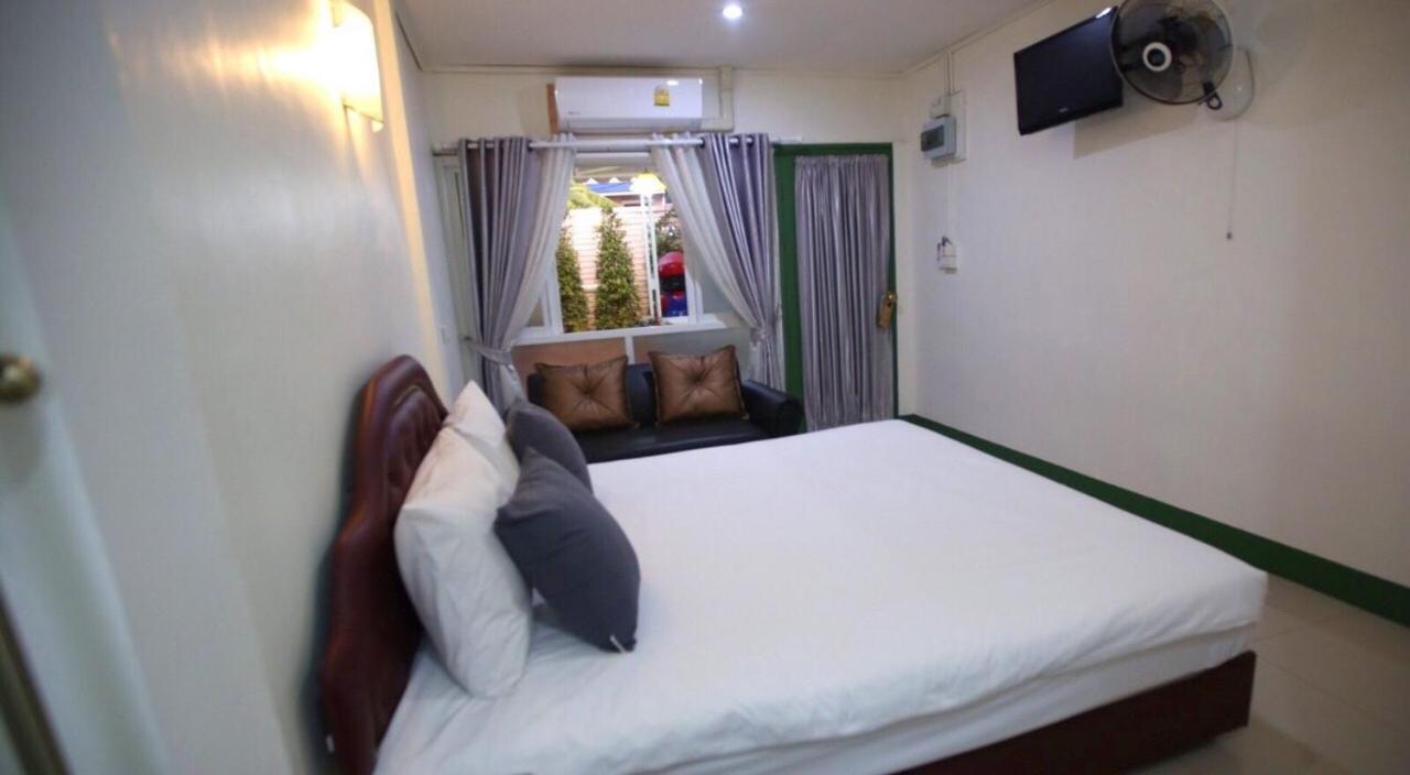 Khunnai House Chiang Mai Hotel Bagian luar foto
